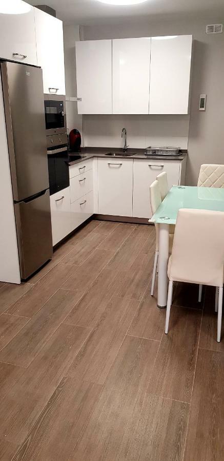 Laia Home Garaje Y Wifi Barakaldo Eksteriør billede